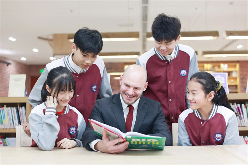 新華公學(xué)丨“雙減”政策下，家長(zhǎng)該如何規(guī)劃孩子未來(lái)？